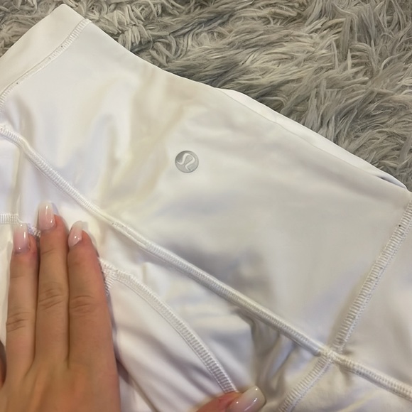 White lululemon leggings size 6 - Picture 2 of 2